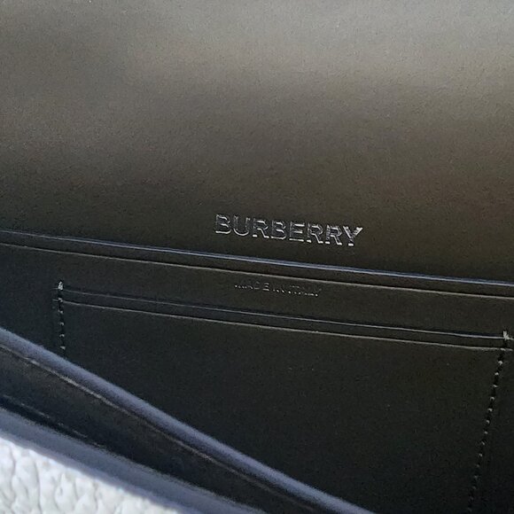 Buberry Bum/Sling Bag "LIKE NEW" - Picture 4 of 16